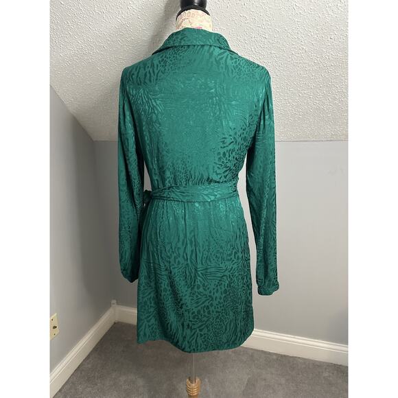 EUC Lilly Pulitzer Nicolina Womens Dress Long Sleeve Evergreen Party Animal Sz 8 - Picture 3 of 11